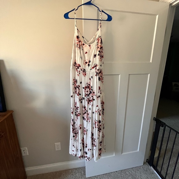 torrid Dresses & Skirts - Size 2 Torrid cross cross back- white and floral dress